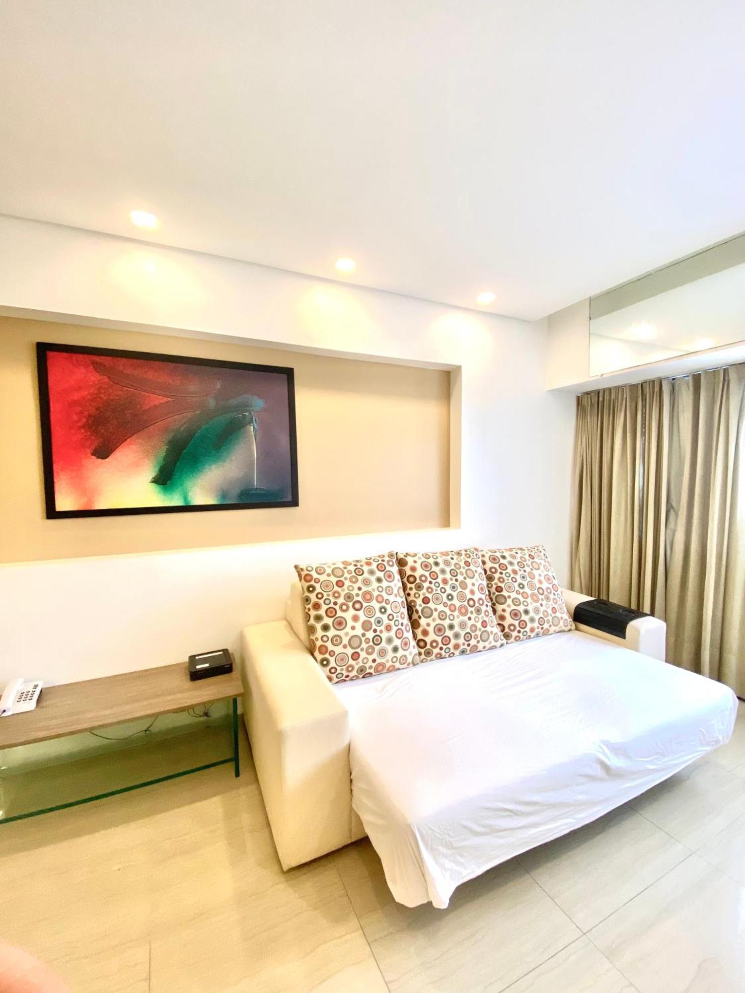 Lm Hotel